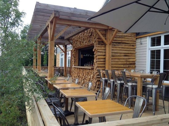 Edgar Hyperlodge terrasse