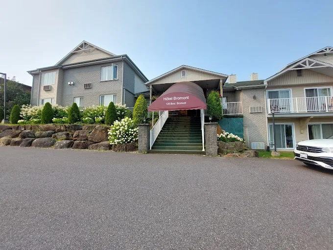 Hotel Bromont Main