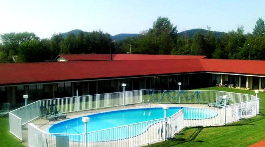 Motel Bonsoir Piscine Motel